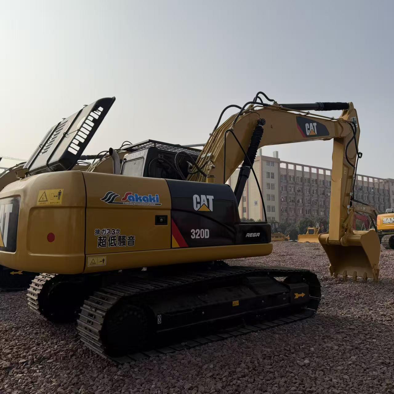 Used Caterpillar 320 Excavators