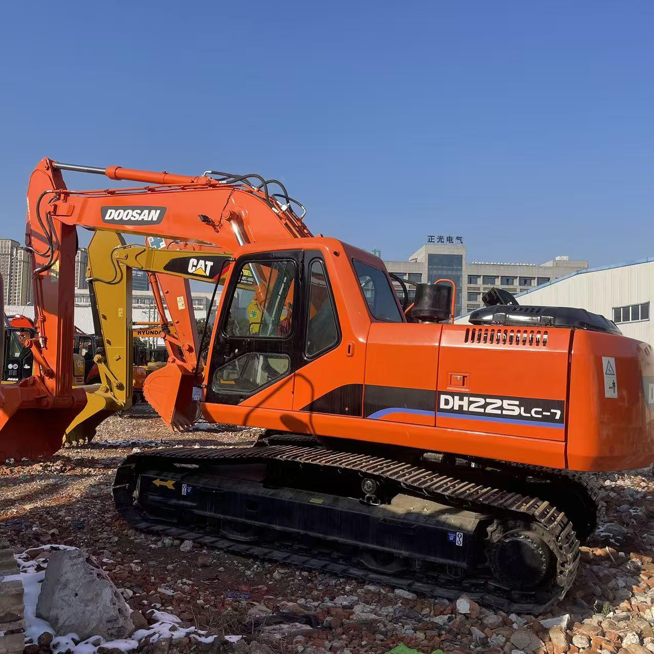 Doosan DH225LC-7