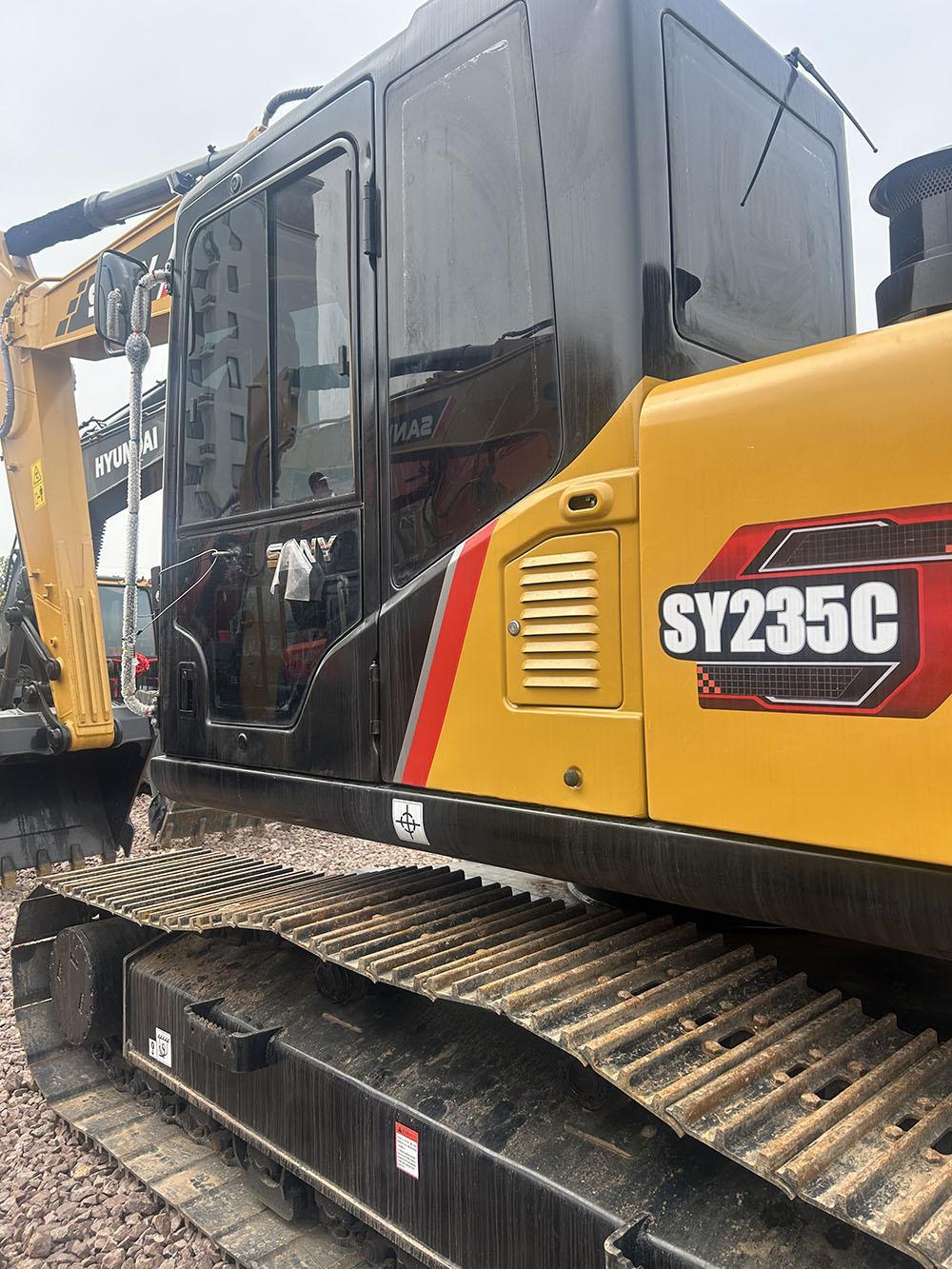 SANY SY235C